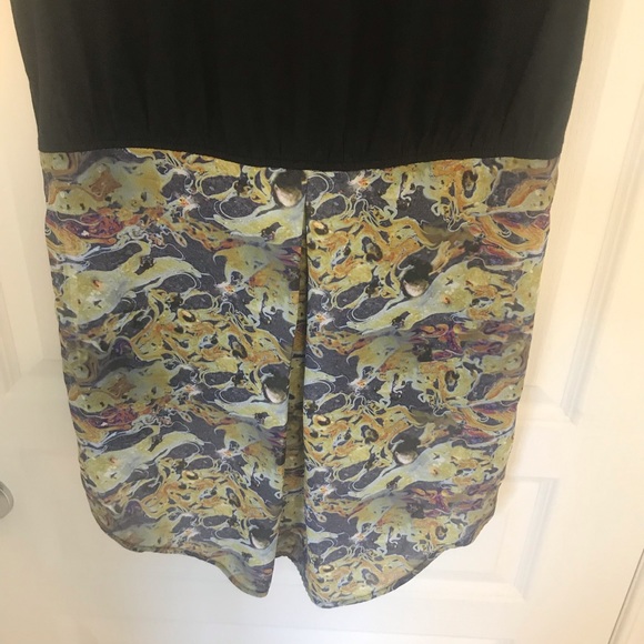 House Of Harlow Oil Print Collared Top NWT - Picture 3 of 8